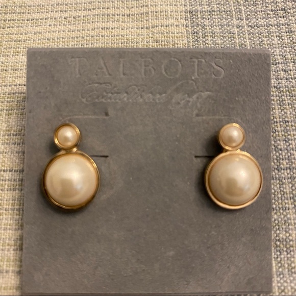 NWT Talbots Pearl Gold Stud Earrings - Picture 7 of 10